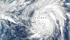Cuồng phong Vamco – Cơn bão số 13 đang vào Biển Đông vừa khiến Philippines khốn đốn thế nào?