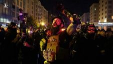 Biểu tình ủng hộ Trump biến thành bạo lực ở Washington