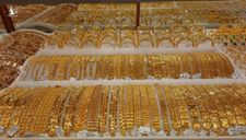 Giá vàng hôm nay 6-1: Tăng tiếp, các quỹ đầu tư gom 18,5 tấn vàng