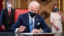 Ông Biden theo bước ông Trump đẩy mạnh ‘dùng hàng Mỹ’