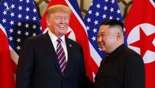 Trump là con bồ câu duy nhất trong làng diều hâu