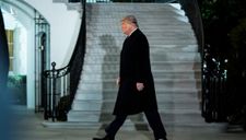 Trump phẫn nộ vì ‘đơn thương độc mã’ cuối nhiệm kỳ