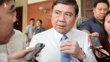 Chủ tịch Nguyễn Thành Phong: Tình hình dịch chưa căng, TP.HCM vẫn duy trì sự kiện đón Tết