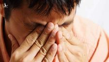 Một năm khỏi Covid-19, người đàn ông vẫn mất thị lực, co giật