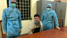 Kẻ trốn truy nã bị bắt khi về nhà ăn Tết