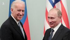Ông Biden “giáng đòn” trừng phạt đầu tiên với Nga, Moscow giận dữ đáp trả