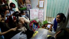 Reuters: An ninh Myanmar nổ súng cả vào người viếng tang