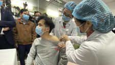 Kế sách chống dịch COVID-19 lâu dài từ vaccine ‘made in Vietnam’