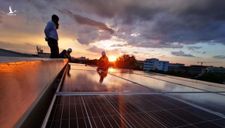 Giảm mạnh giá mua điện mặt trời áp mái: ‘Siết’ dự án điện trá hình