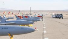 Mỹ ‘sốc’ khi biên đội tàu sân bay bị UAV Iran ghi hình cận cảnh
