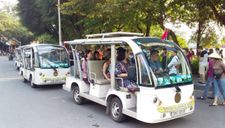 Hà Nội: Xe điện hút khách, sắp mở rộng vùng “phủ sóng” ra ngoại thành