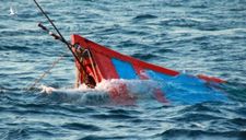 Biển Đông 18/5: Tàu cá Việt Nam bị tàu hàng ‘khủng’ đâm chìm, 2 ngư dân mất tích
