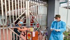 Tâm dịch Bắc Giang: Tổ bầu cử đạp xe chở hòm phiếu đến tận nhà để dân bầu cử