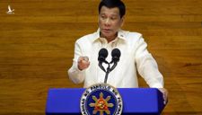 Tổng thống Duterte: Chọn đi, tiêm vaccine hoặc ngồi tù
