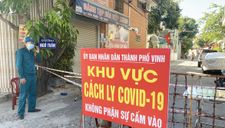 Vợ sốt, chồng chở tới bệnh viện khám, cả hai mắc COVID-19