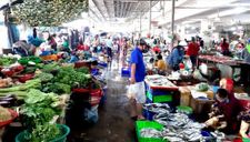 TP HCM xem xét mở lại chợ truyền thống