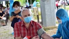 VOA Tiếng Việt đã không phản ánh gian lận tiêm chủng vaccine lại còn lợi dụng đi “khóc mướn”