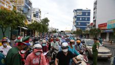 TP.HCM: Hàng trăm người ra đường một lúc, nhiều người bị phạt vì lý do không chính đáng