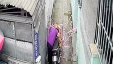 Người đàn ông tự tháo dây phong tỏa trong khu có 4 F0 để qua lại