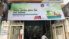 TP.HCM: Mua rau, thịt bình ổn giá và hàng thiết yếu tại các bưu điện