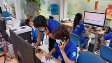 Đội trực cấp cứu F0 ở TP.HCM nhận cuộc gọi bất kể ngày đêm