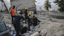 Gần 1.300 người thiệt mạng sau trận động đất kinh hoàng ở Haiti