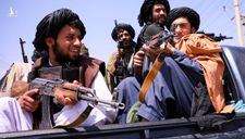 Taliban xả súng chỉ thiên ăn mừng, 17 người chết