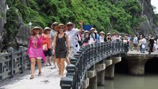 Khi nào Việt Nam mở cửa hoàn toàn đón khách du lịch quốc tế?