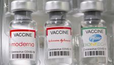 Giám đốc Moderna ngậm ngùi thừa nhận “Vaccine ít hiệu quả trước Omicron”