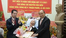Chủ tịch nước trao huy hiệu 75 năm tuổi Đảng cho đồng chí Nguyễn Văn Hiền