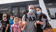 Những du khách Nga đầu tiên đến Nha Trang sau gần 2 năm đại dịch