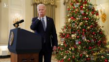 Tổng thống Mỹ Joe Biden biểu hiện lạ khi ho liên tục lúc phát biểu