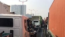 Kẹt xe nghiêm trọng trên xa lộ Hà Nội, TP.HCM ra phương án khẩn