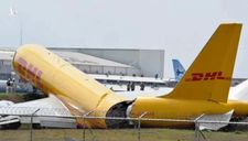 Máy bay Boeing của DHL gãy đôi khi hạ cánh