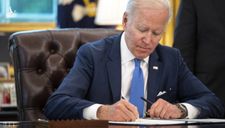 Tổng thống Biden ký lại đạo luật 81 năm trước để dễ hỗ trợ vũ khí cho Ukraine