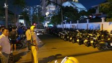 Cảnh sát giao thông phong tỏa hẻm với hơn 300 xe máy