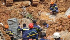 Vụ sạt lở ở Đà Lạt: Tìm thấy thi thể 2 vợ chồng công nhân bị vùi lấp