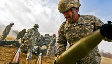 Lính tinh nhuệ NATO muốn xem vũ khí ngày tận thế của Nga có khả năng gì