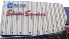 Những bí mật đằng sau các món hàng “giá hời” tại Saigon Square