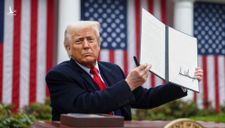 Ông Trump công bố áp thuế từ 25 đến 40% lên hàng loạt quốc gia từ 1/8