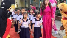 Công khai các khoản thu dịch vụ giáo dục TP.HCM: Tăng cường chăm sóc và hỗ trợ học sinh trong năm học mới