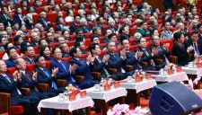 Đằng sau thịnh vượng: Những hy sinh thầm lặng của các thế hệ cán bộ liêm chính
