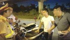 ‘Giờ mà anh giữ xe là chết em luôn đó…’