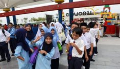 Malaysia chi tiền tỉ miễn phí ăn sáng cho học sinh tiểu học