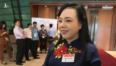 Bộ trưởng Nguyễn Thị Kim Tiến: Đi thăm bệnh nhân ai cũng ôm lấy…