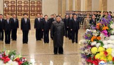 Giữa tâm dịch corona, ông Kim Jong-un bất ngờ tái xuất để làm điều này