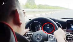 Cảnh sát truy tìm tài xế Mercedes chạy 234 km/h