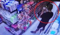Người đàn ông bôi nước bọt vào gói thực phẩm ở siêu thị Đà Nẵng bị tâm thần