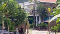 Kho hàng lậu ‘khủng’, mỗi ngày chốt 200 đơn: Có vọng gác canh và chó nghiệp vụ nên rất khó tiếp cận