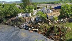 Hàng chục tấn chất thải lạ được chở từ Ninh Bình đổ vào Thanh Hoá